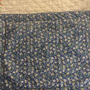 LAURA ASHLEY pair pillow shams